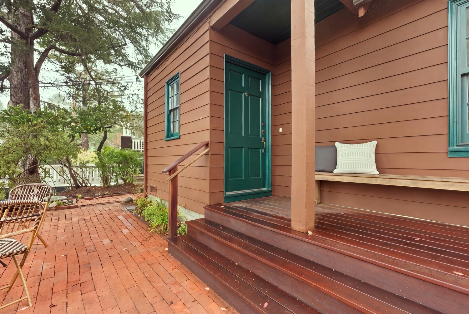 40 Alvarado Ave