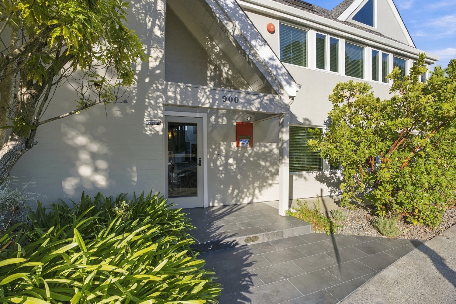 900 Bridgeway