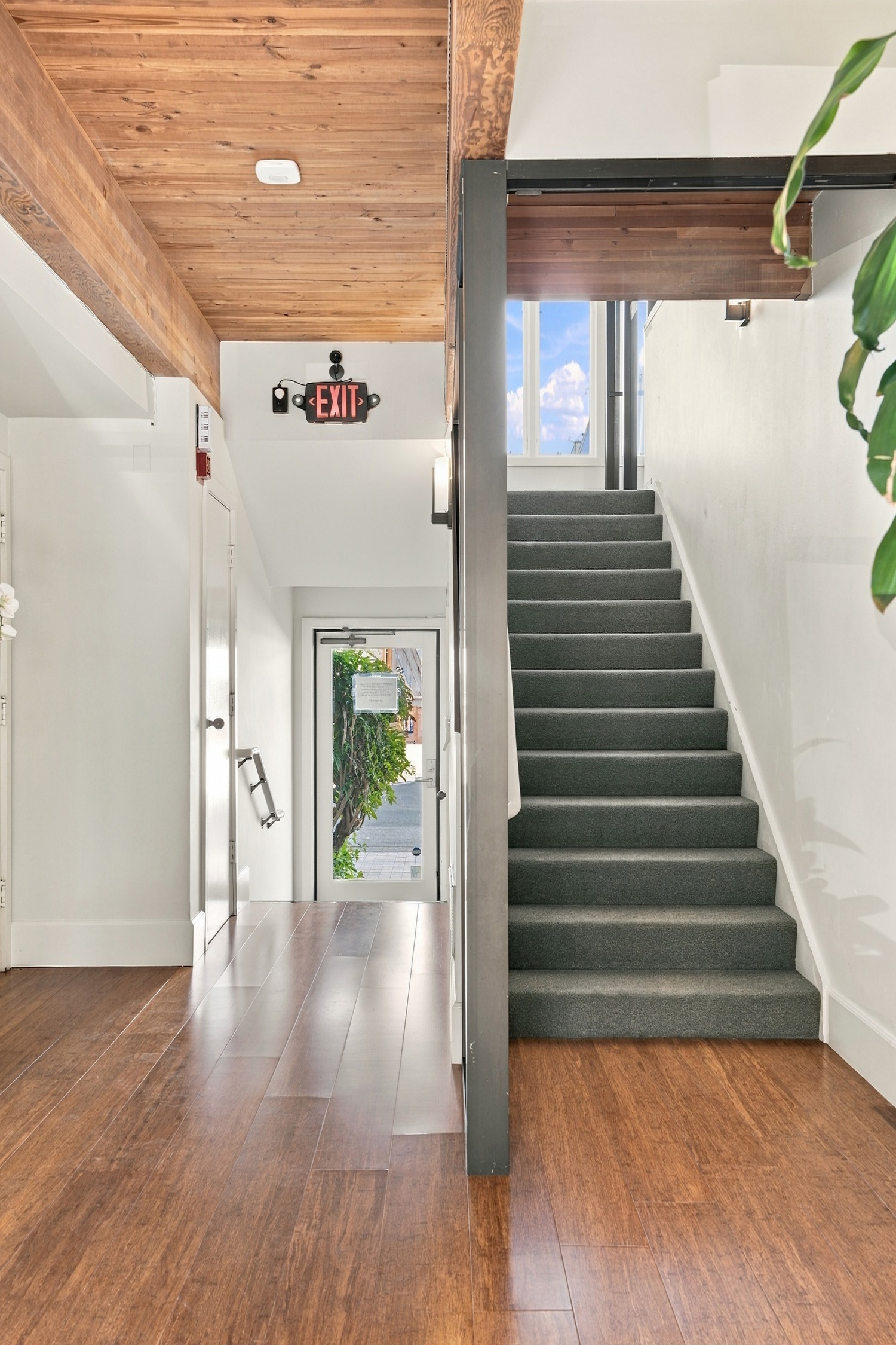 900 Bridgeway
