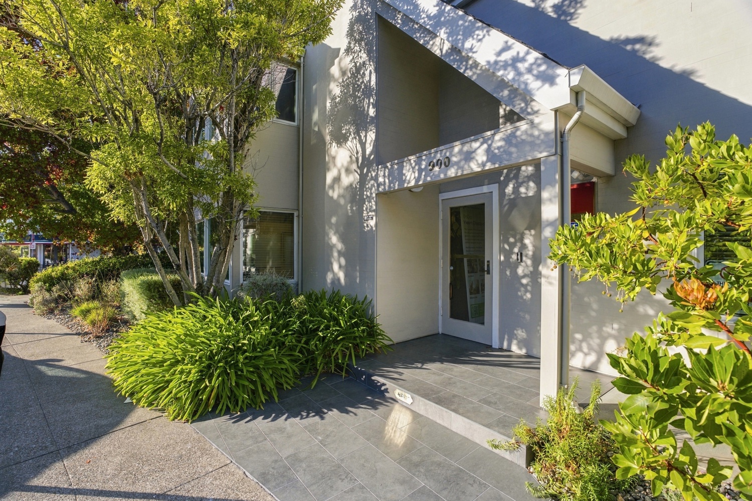 900 Bridgeway